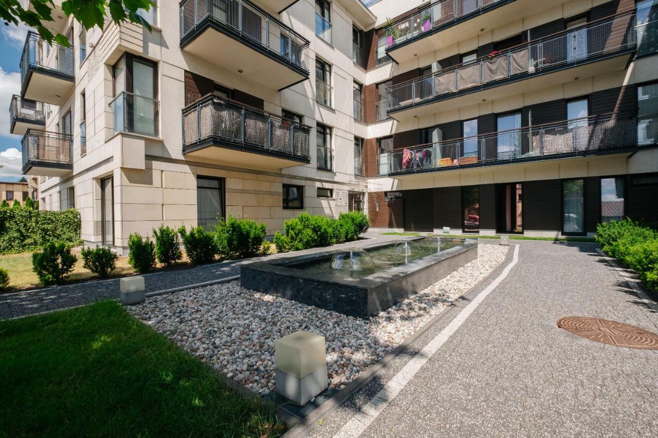 Modern Apartment Across The Ponds Warschau Buitenkant foto