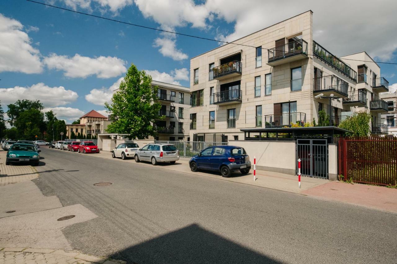 Modern Apartment Across The Ponds Warschau Buitenkant foto